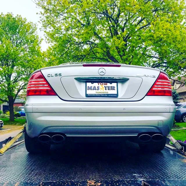 Accident vehicle towing and recovery service by Tow Master Towoing Toronto